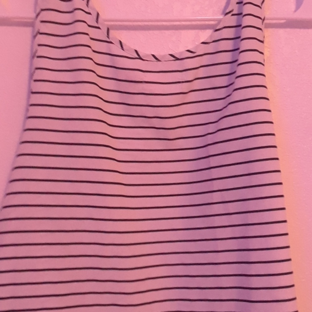 Shirt - Picture 3 of 4